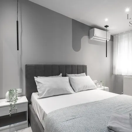 Napoli Residence, The Luxury شقة
